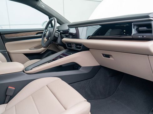 New 2025 Porsche Macan 4S Electric image 24