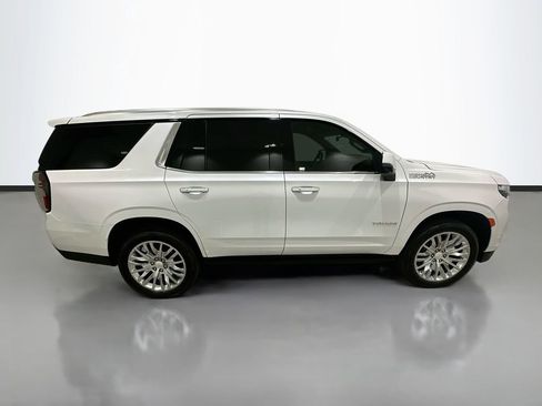 Used 2024 Chevrolet Tahoe High Country AWD/4WD image 8