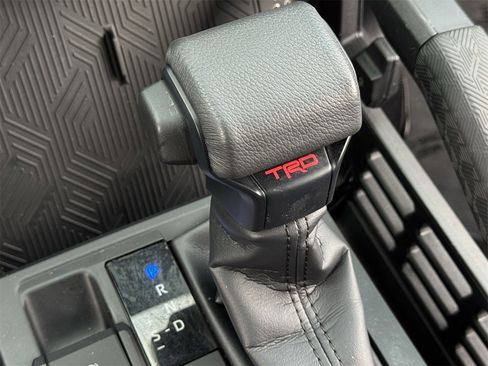 Used 2024 Toyota Tacoma TRD Off-Road image 18