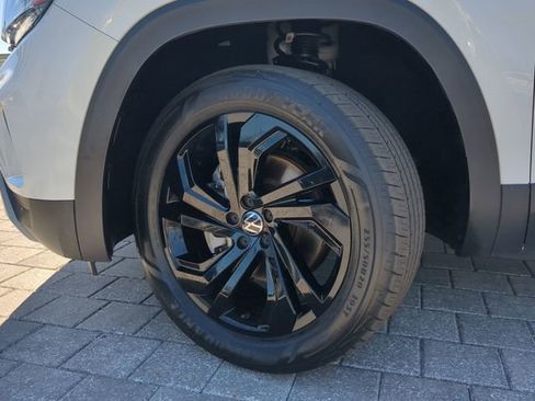 Certified 2023 Volkswagen Atlas SE w/ Panoramic Sunroof Package image 36