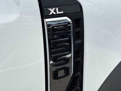 New 2026 Ford F550 4x4 Supercab Super Duty image 16