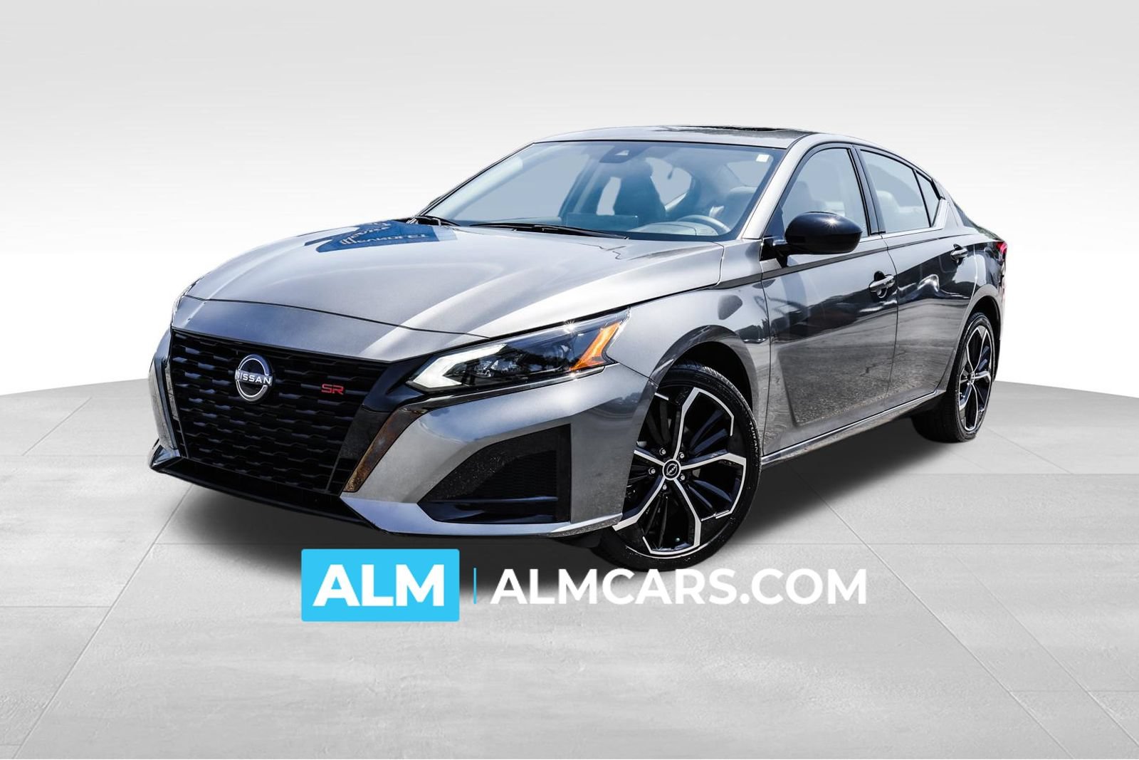 Used 2024 Nissan Altima 2.5 SR w/ SR Premium Package AWD/4WD image 1