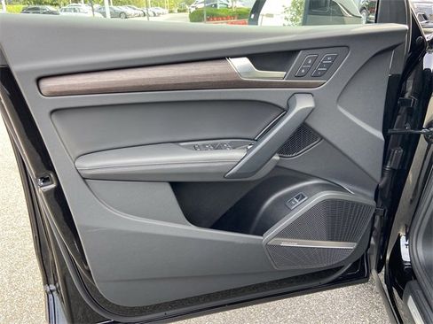 Certified 2025 Audi Q5 2.0T Premium Plus w/ Premium Plus Package image 25