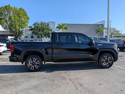 Used 2021 GMC Sierra 1500 AT4 w/ AT4 Premium Package AWD/4WD image 4