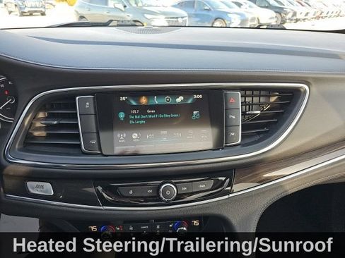 Used 2018 Buick Enclave Premium w/ Experience Buick Package FWD image 24