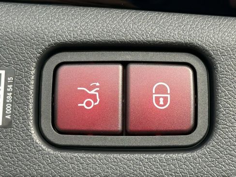 New 2026 Mercedes-Benz E 53 AMG e 4MATIC Sedan image 13