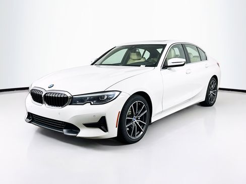 Used 2021 BMW 330i Sedan w/ Premium Package RWD image 3