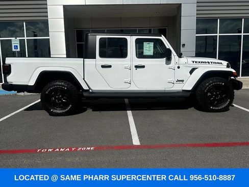 Used 2023 Jeep Gladiator Sport AWD/4WD image 6