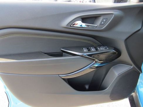 New 2026 Chevrolet Trax LT w/ LT Convenience Package image 12