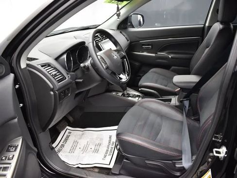 Used 2025 Mitsubishi Outlander Sport ES AWD/4WD image 14