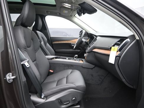 New 2025 Volvo XC90 B6 Plus w/ Protection Package Premier AWD/4WD image 29