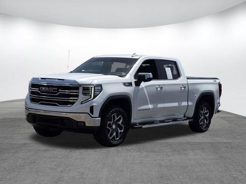 Used 2022 GMC Sierra 1500 SLT w/ SLT Premium Plus Package AWD/4WD image 7