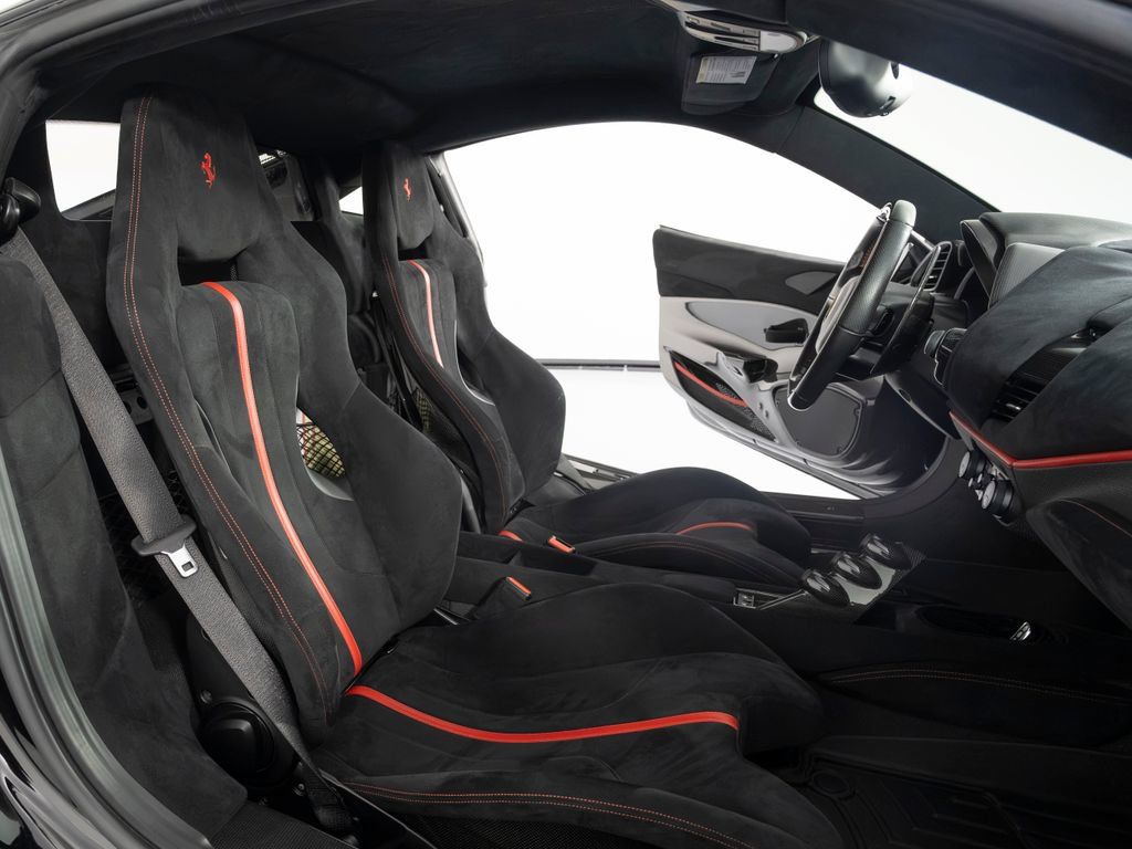 Used 2020 Ferrari 488 Pista Coupe RWD image 37