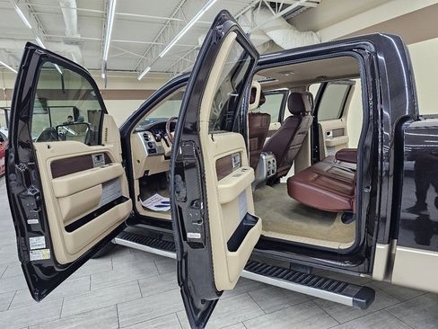 Used 2013 Ford F150 King Ranch w/ King Ranch Luxury Pkg image 15