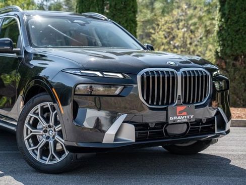 Used 2023 BMW X7 xDrive40i w/ Parking Assistance Package AWD/4WD image 6