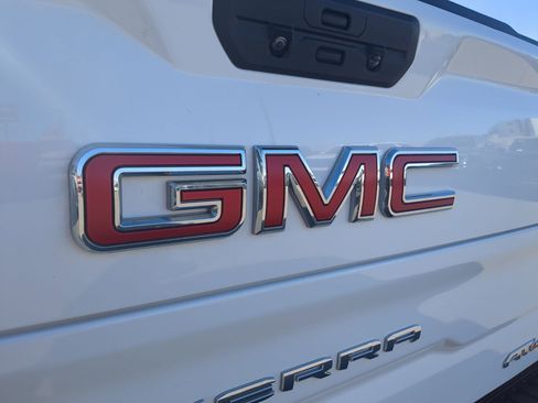 Used 2021 GMC Sierra 1500 AT4 w/ AT4 Value Package image 14