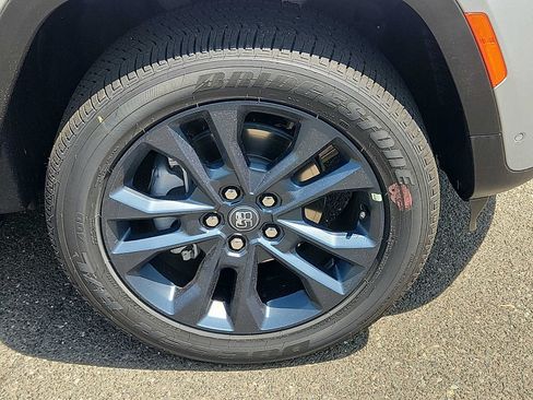 New 2026 Jeep Grand Cherokee Limited AWD/4WD image 5