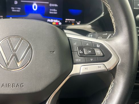 Used 2022 Volkswagen Taos S image 17