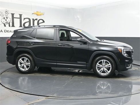 Used 2023 GMC Terrain SLE w/ Driver Convenience Package image 1