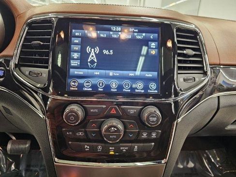 Used 2021 Jeep Grand Cherokee Overland image 16