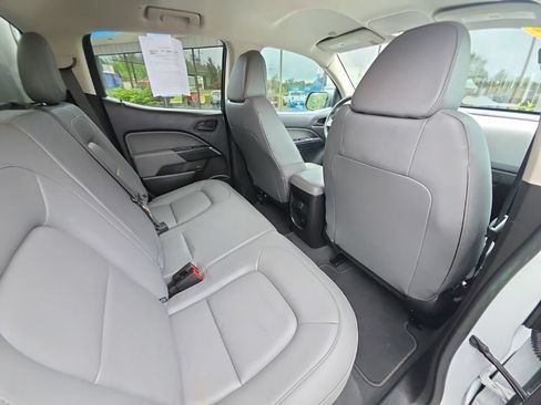 Used 2022 Chevrolet Colorado W/T w/ WT Convenience Package AWD/4WD image 17