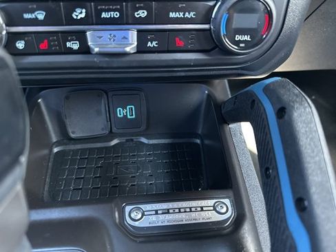 Used 2024 Ford Bronco Wildtrak image 23