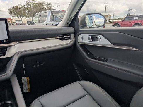 New 2026 Ford Explorer Active w/ Active Comfort Package image 16