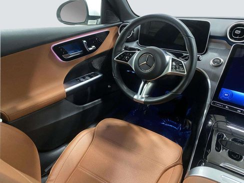 Used 2025 Mercedes-Benz C 300 4MATIC Sedan image 22