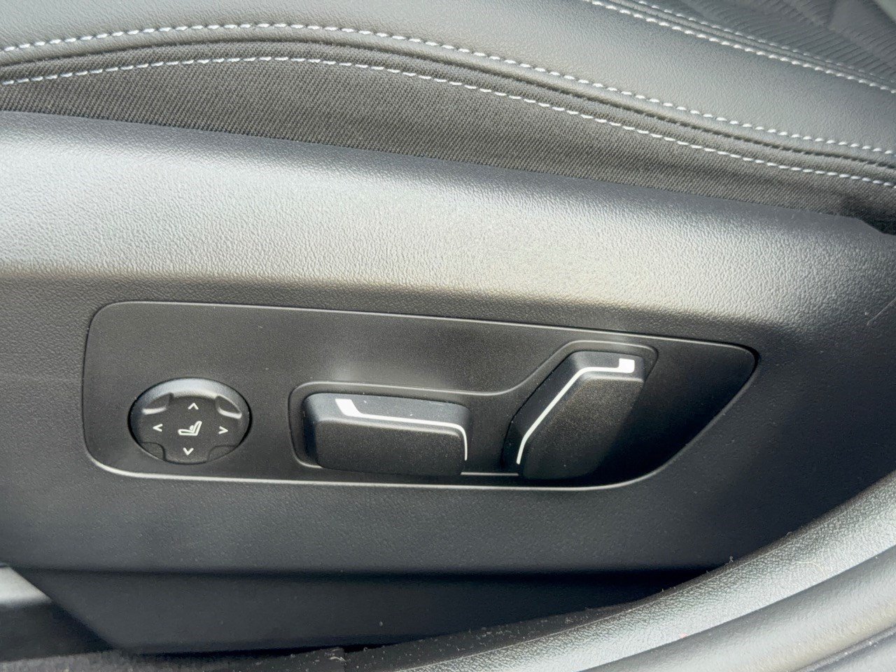 Certified 2026 BMW i5 eDrive40 RWD image 16