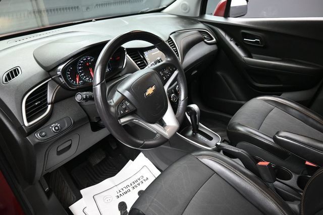 Used 2019 Chevrolet Trax LT FWD image 19