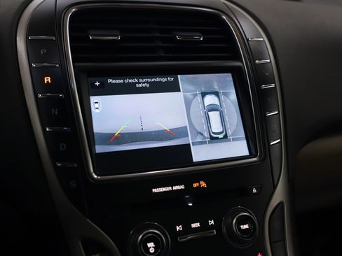 Used 2019 Lincoln Nautilus Reserve image 22