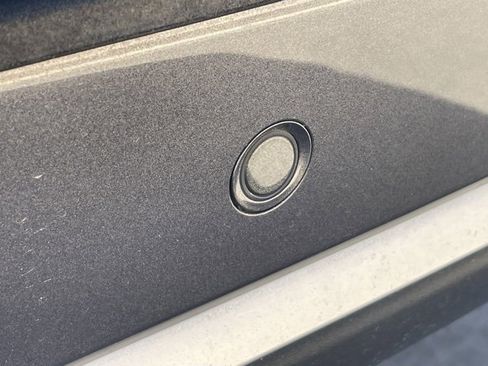 Certified 2021 Chrysler Pacifica Pinnacle image 9