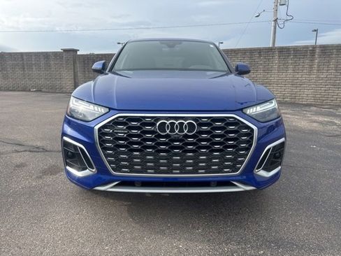 Used 2021 Audi Q5 Prestige w/ Prestige Package image 2