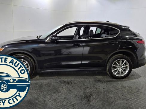 Used 2018 Alfa Romeo Stelvio Ti image 5