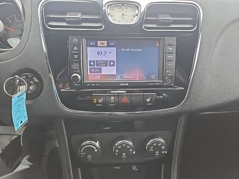 Used 2011 Chrysler 200 S image 15