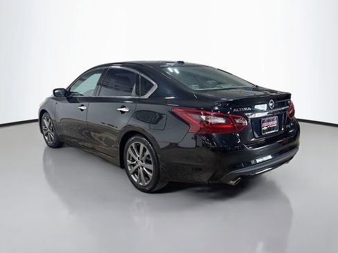 Used 2018 Nissan Altima 2.5 SR w/ SR Special Edition image 9