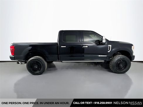Used 2022 Ford F350 Platinum image 4
