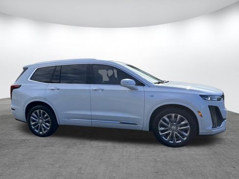 Used 2024 Cadillac XT6 Premium Luxury w/ Technology Package image 8