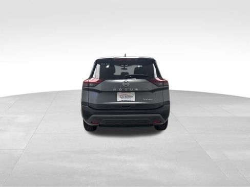 Used 2023 Nissan Rogue SV image 4