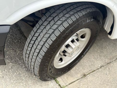 Used 2019 Chevrolet Express 2500 w/ Driver Convenience Package image 17