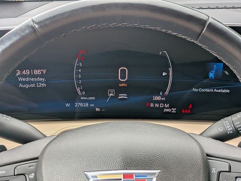 Used 2024 Cadillac XT4 Luxury w/ Cold Weather Package AWD/4WD image 18