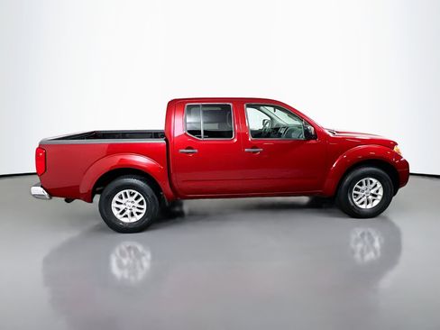 Used 2019 Nissan Frontier SV image 3