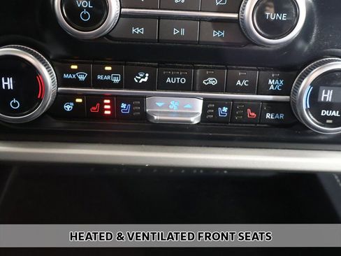 Used 2024 Ford Expedition Max XLT image 7