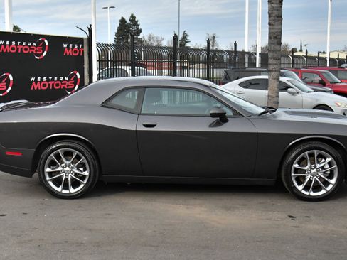 Used 2023 Dodge Challenger GT image 9