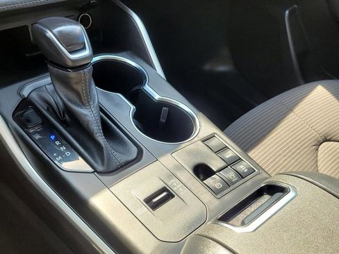 Used 2023 Toyota Highlander LE image 28