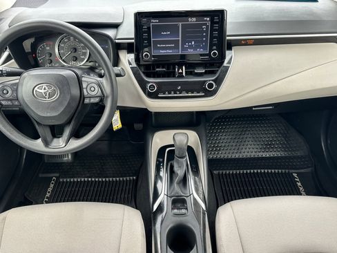 Used 2022 Toyota Corolla LE image 15