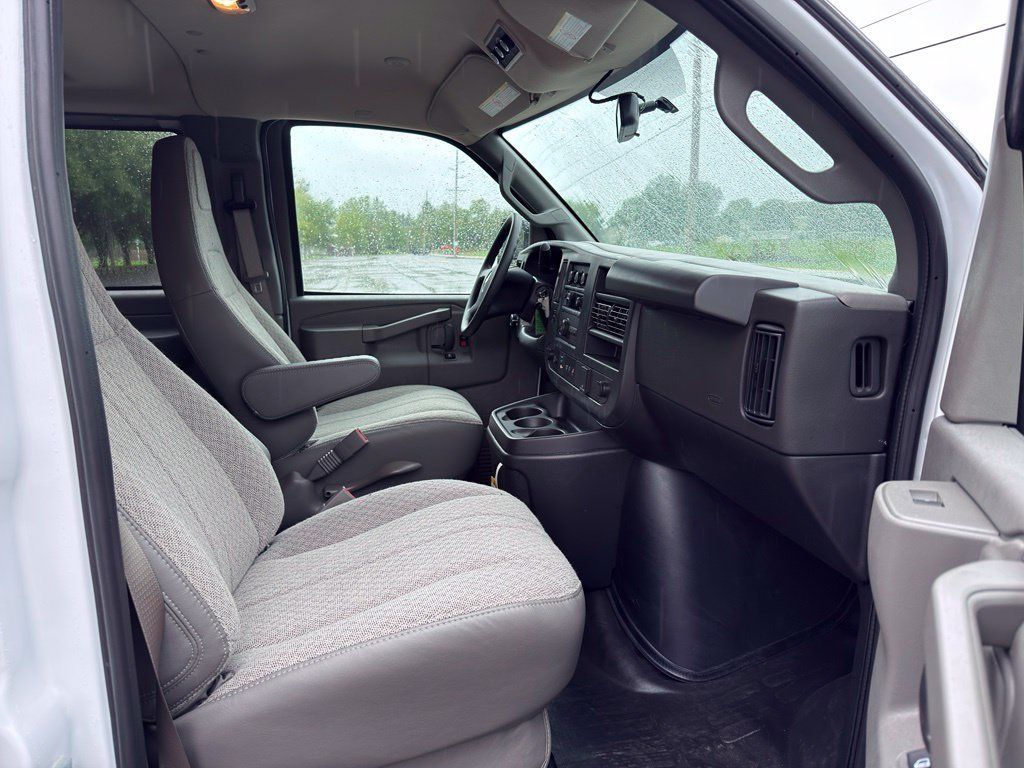 New 2025 Chevrolet Express 3500 LS w/ Chrome Appearance Package RWD image 27