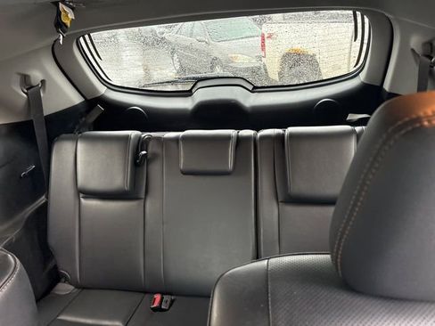 Used 2019 Toyota Highlander Limited Platinum AWD/4WD image 14