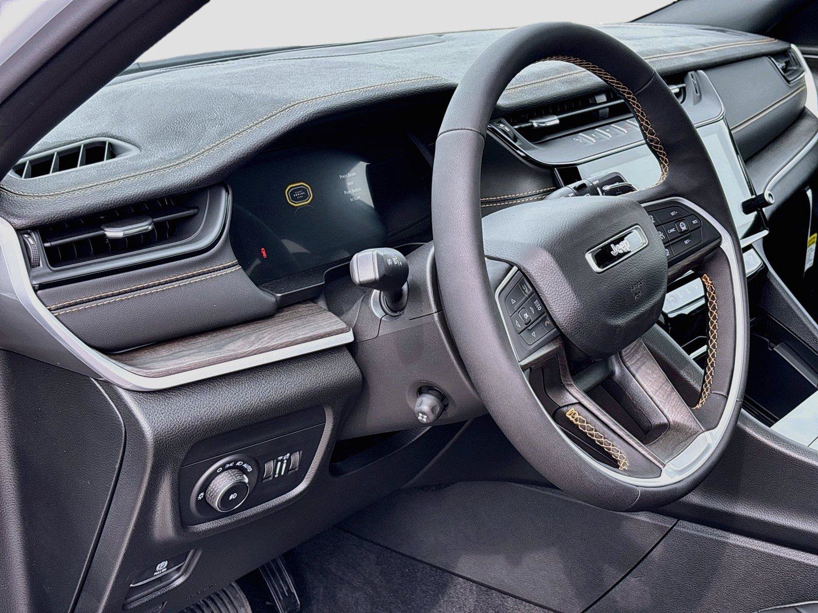 New 2026 Jeep Grand Cherokee L Limited AWD/4WD image 25