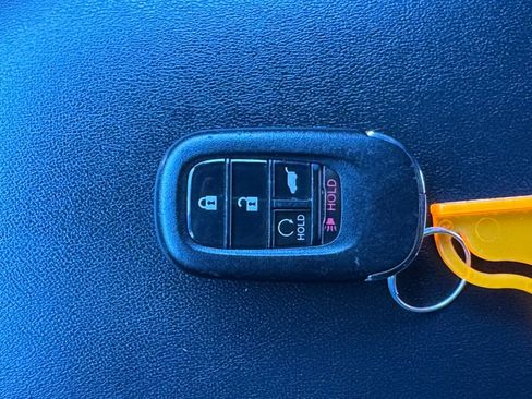 Used 2025 Honda HR-V Sport image 31